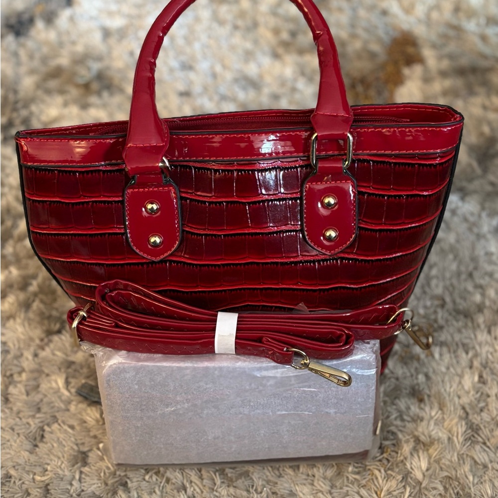 Elegant Red Crocodile Pattern Handbag